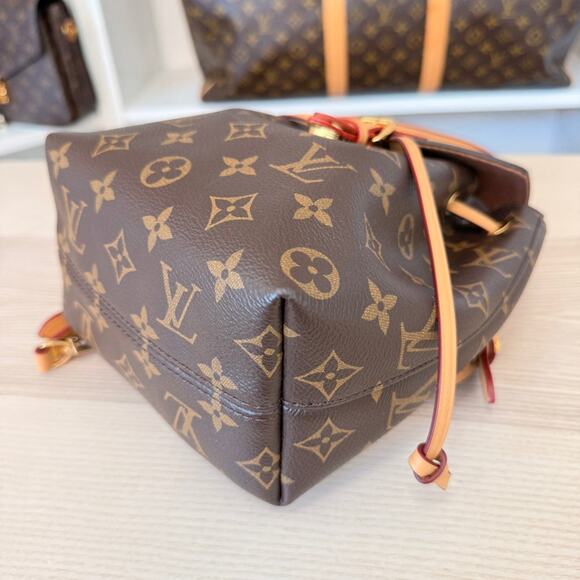 Louis Vuitton Monogram Montsouris BB NM - Picture 10 of 16
